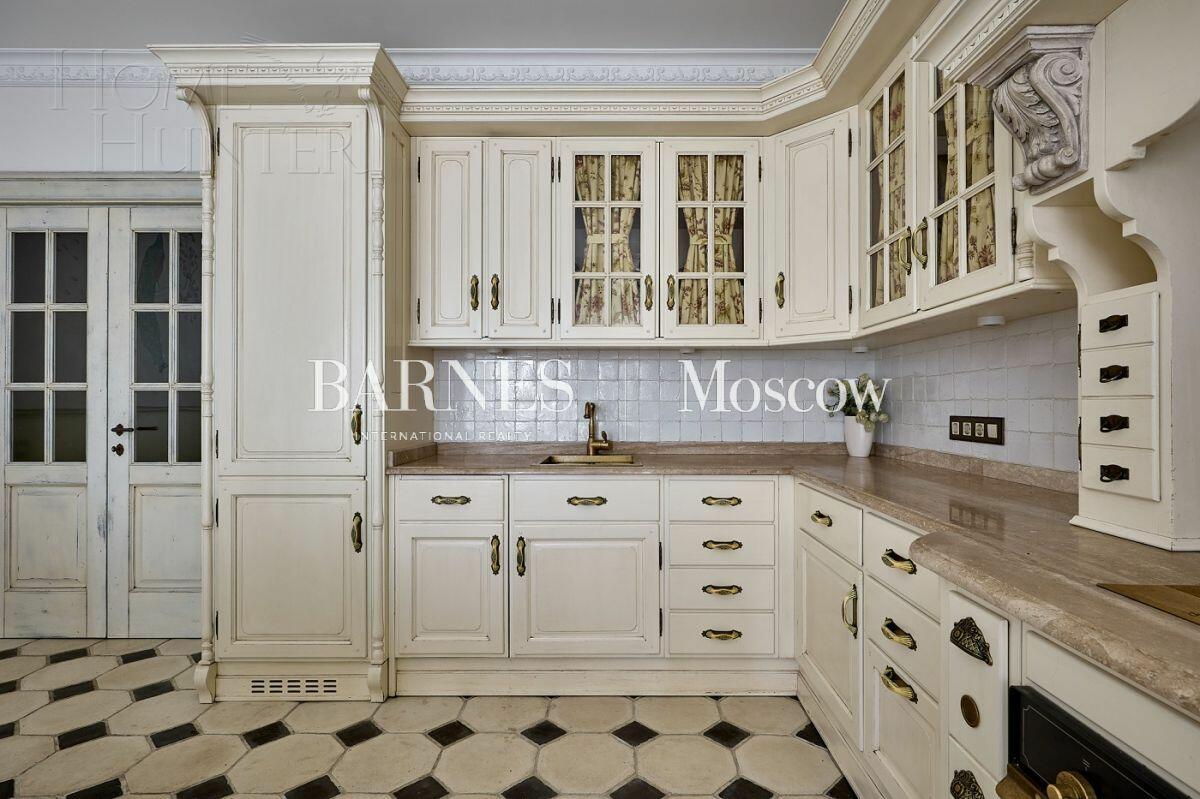 4-КОМН. КВАРТИРА С ОТДЕЛКОЙ 177.6 М² НА 10 ЭТАЖЕ