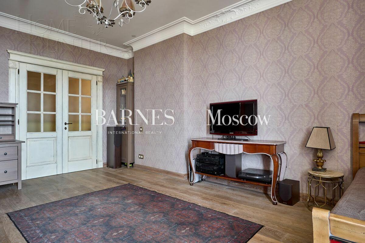 4-КОМН. КВАРТИРА С ОТДЕЛКОЙ 177.6 М² НА 10 ЭТАЖЕ