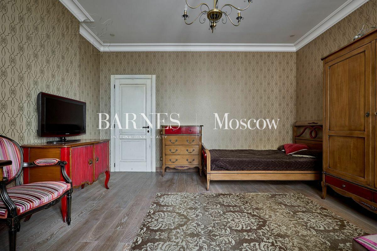 4-КОМН. КВАРТИРА С ОТДЕЛКОЙ 177.6 М² НА 10 ЭТАЖЕ