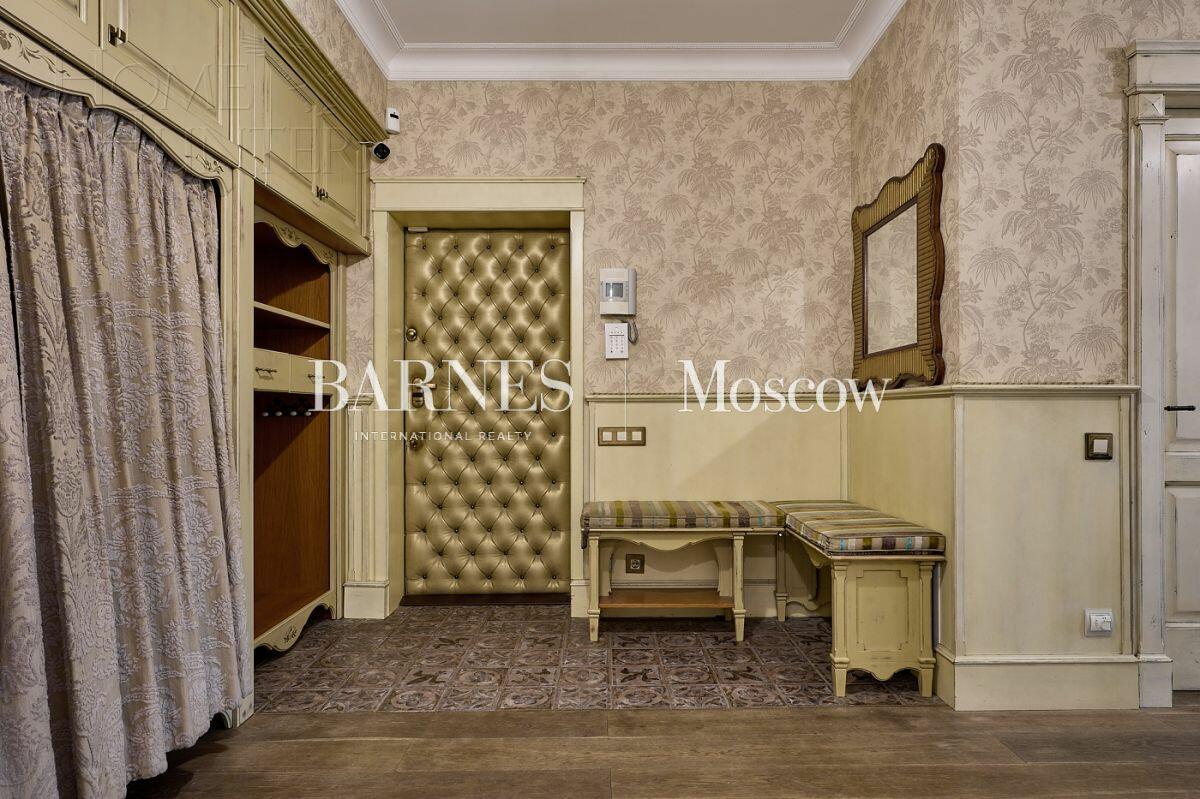 4-КОМН. КВАРТИРА С ОТДЕЛКОЙ 177.6 М² НА 10 ЭТАЖЕ