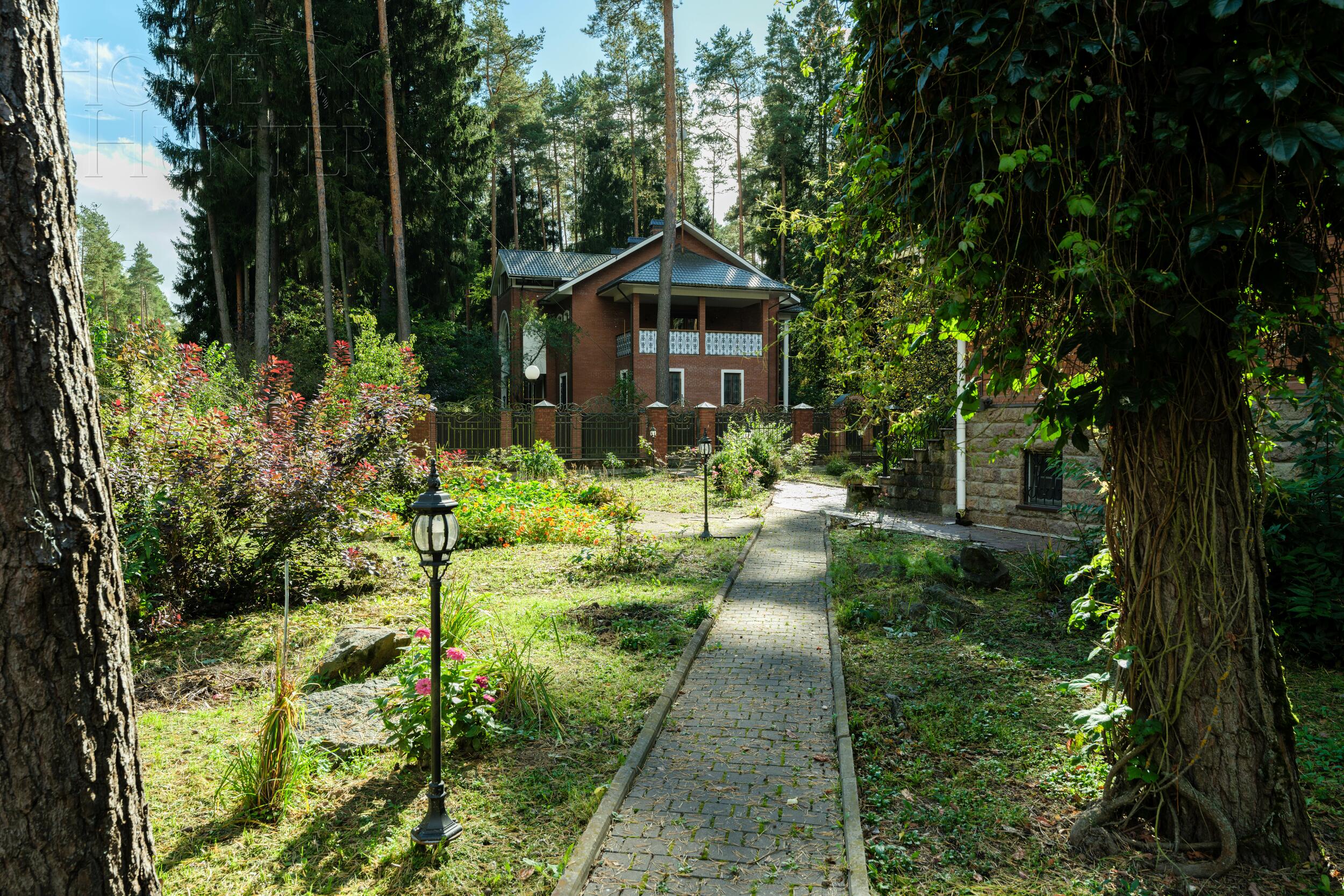 2-этажный коттедж 444 м² с отделкой