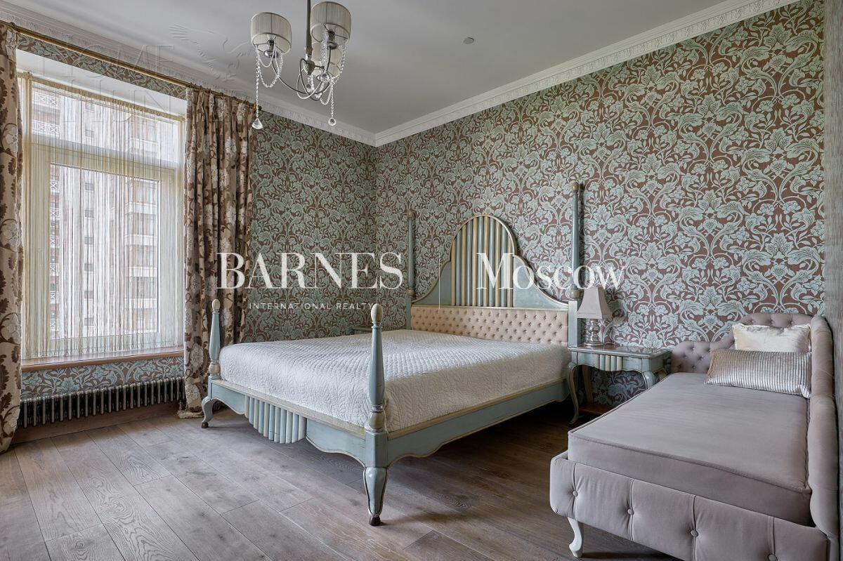 4-КОМН. КВАРТИРА С ОТДЕЛКОЙ 177.6 М² НА 10 ЭТАЖЕ