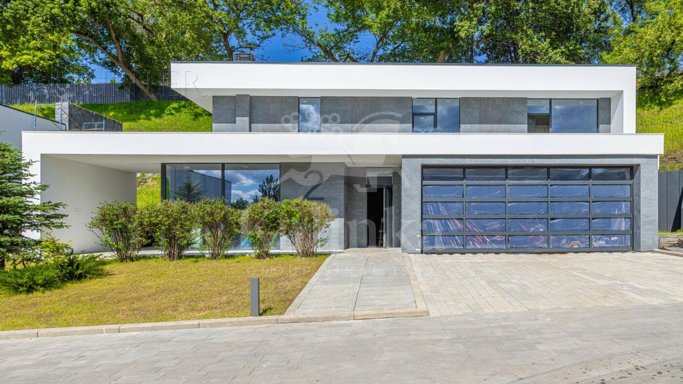 2-этажный коттедж 384 м² без отделки