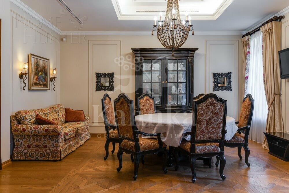 2-этажный коттедж 2 800 м² с отделкой