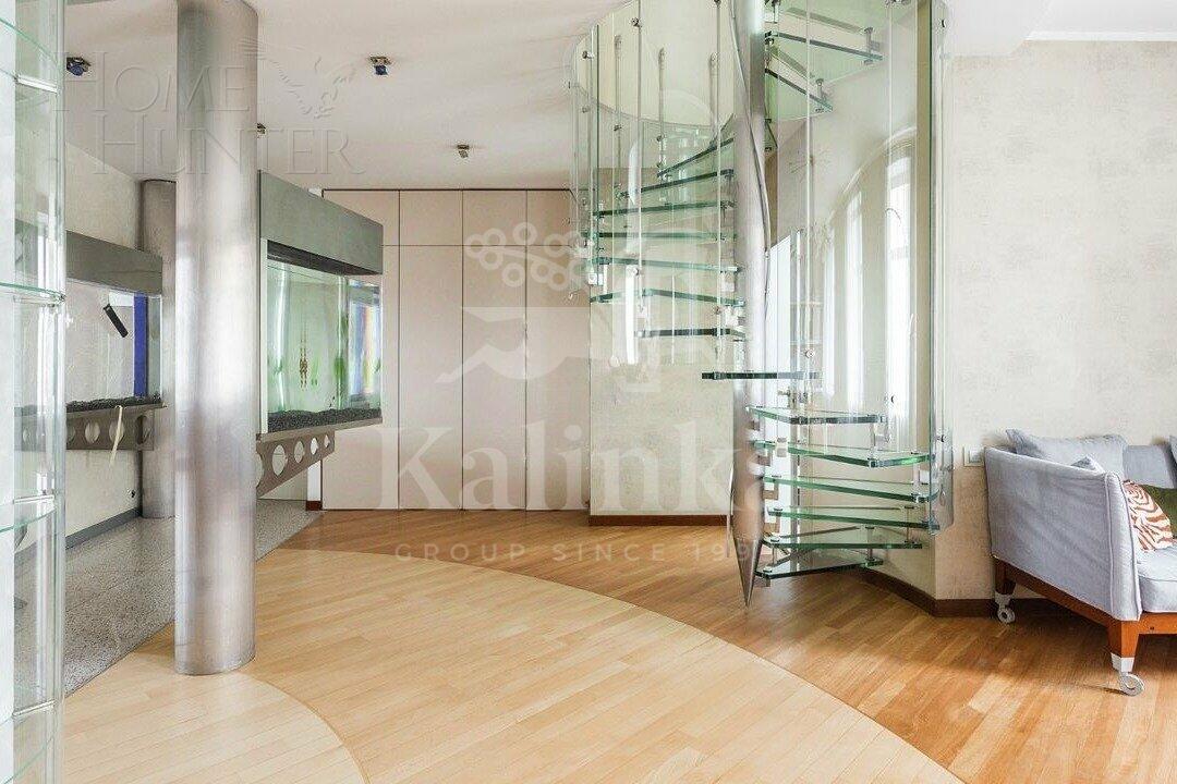 2-УРОВНЕВАЯ КВАРТИРА С ОТДЕЛКОЙ 246 М² НА 4 ЭТАЖЕ