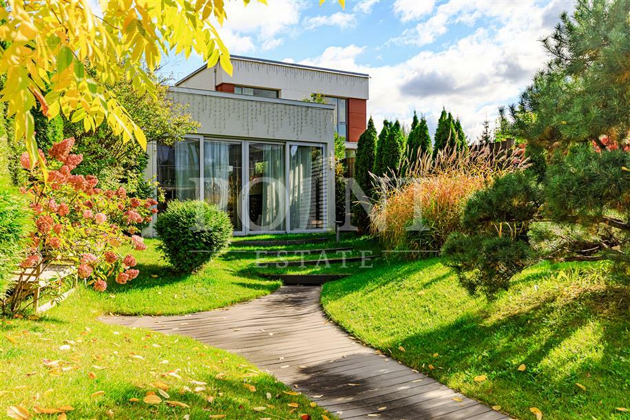 2-этажный коттедж 390 м² с отделкой