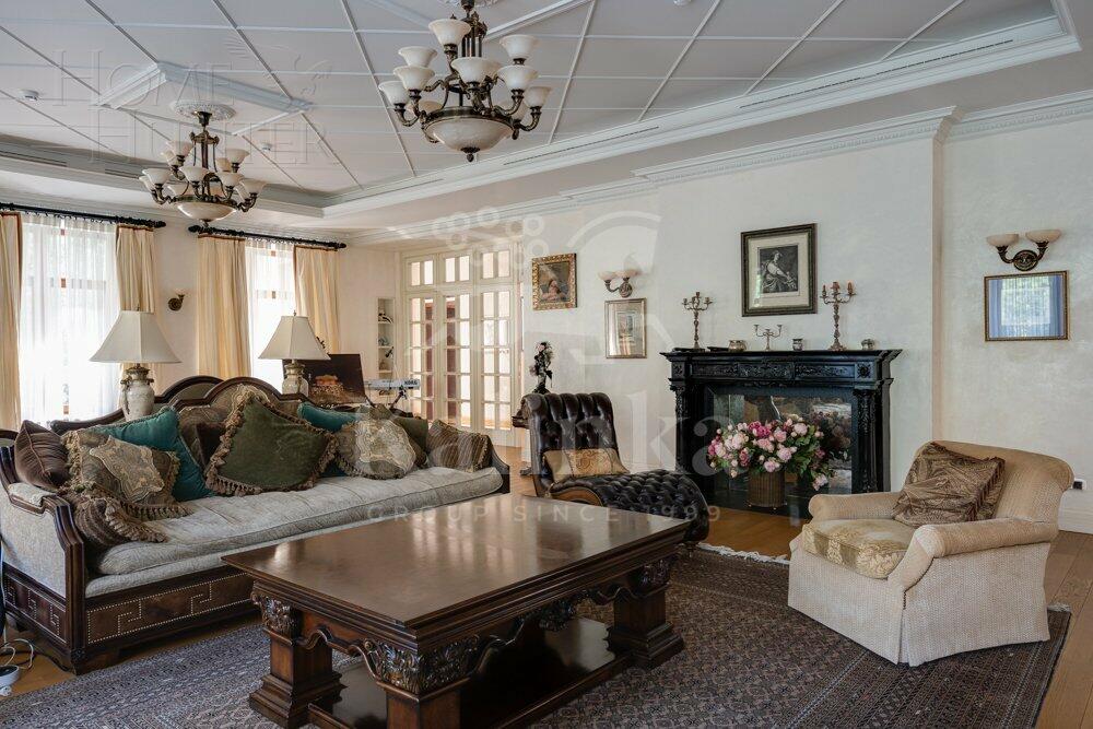 2-этажный коттедж 2 800 м² с отделкой