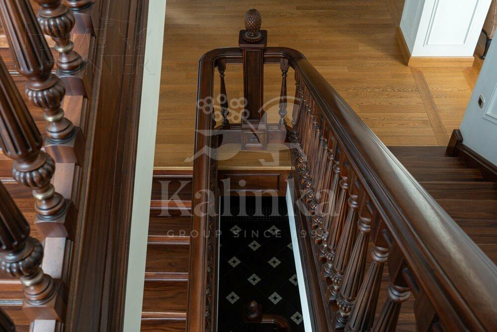 2-этажный коттедж 2 800 м² с отделкой