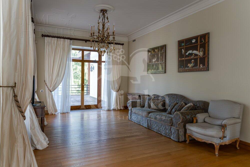 2-этажный коттедж 2 800 м² с отделкой