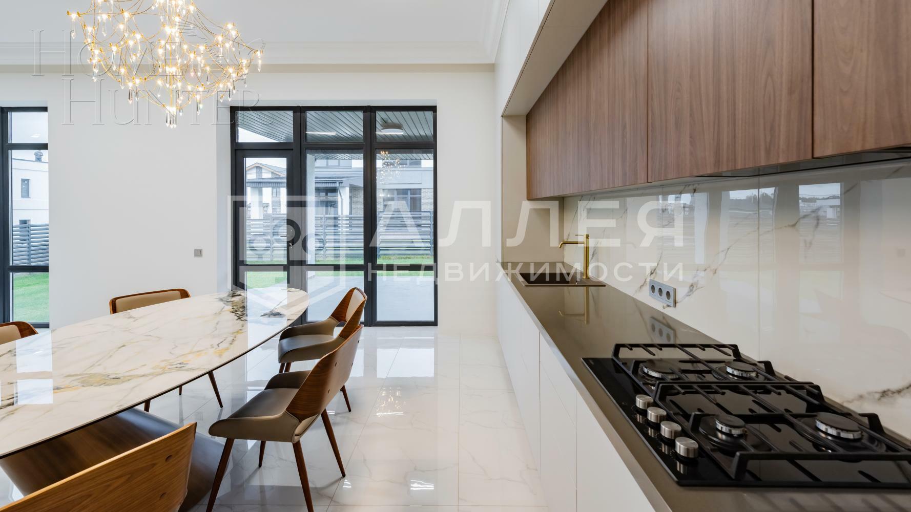 2-этажный коттедж 250 м² с отделкой