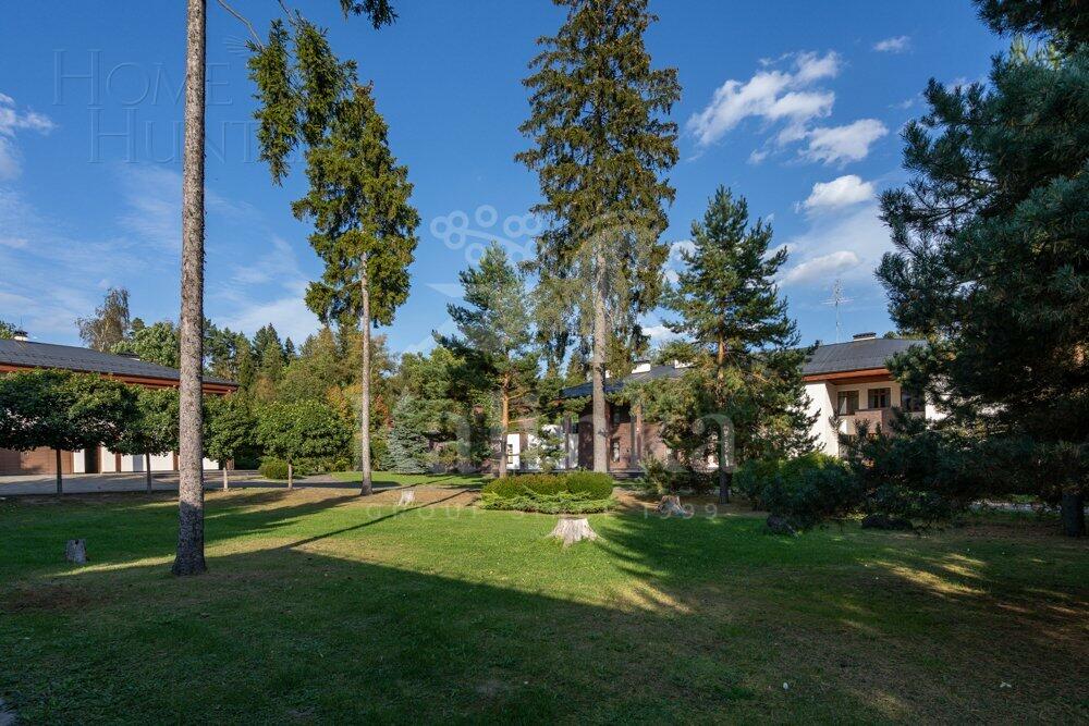 2-этажный коттедж 2 800 м² с отделкой