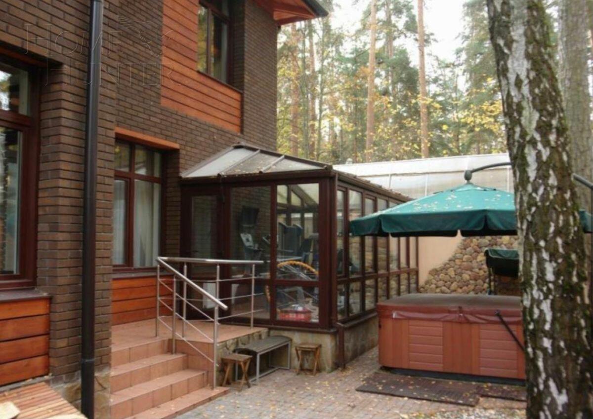 2-этажный коттедж 450 м² с отделкой