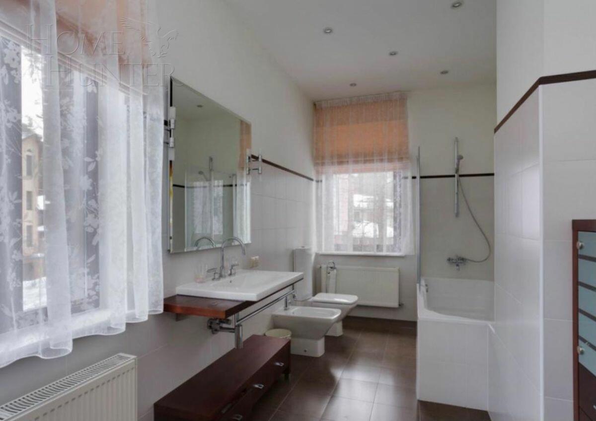 2-этажный коттедж 450 м² с отделкой