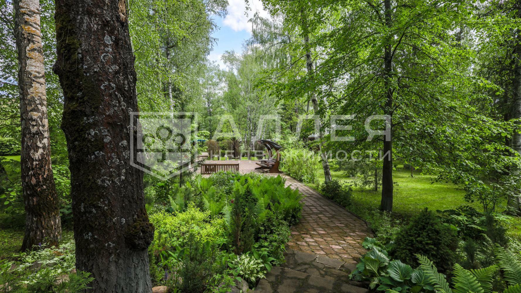 3-этажный коттедж 1 000 м² с отделкой