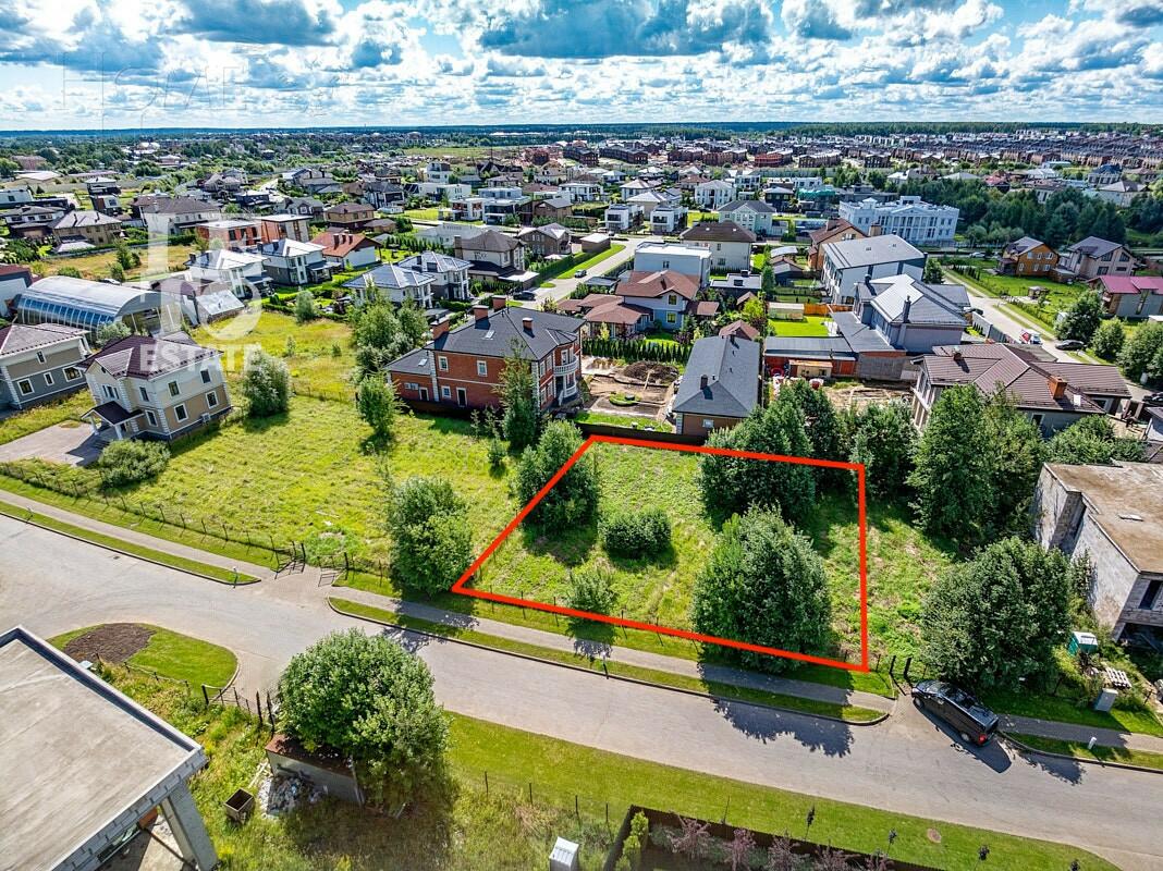 Участок 10.4 сот. в охраняемом поселке