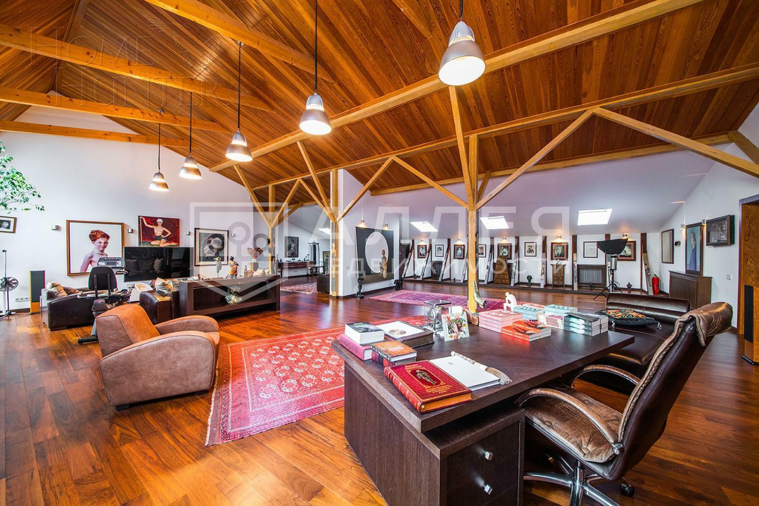 3-этажный коттедж 1 000 м² с отделкой