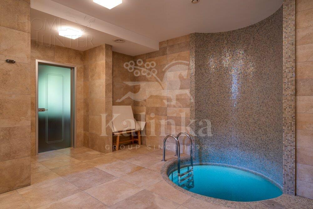 2-этажный коттедж 2 800 м² с отделкой