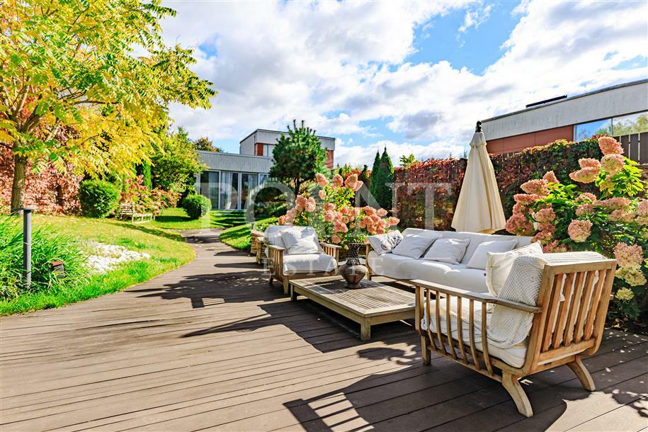 2-этажный коттедж 390 м² с отделкой