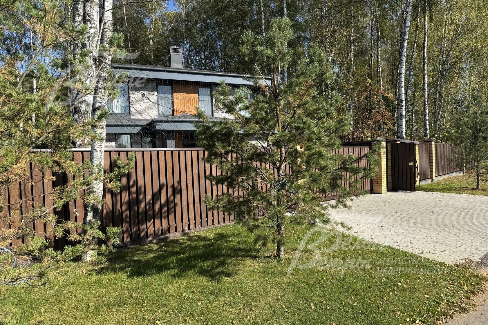 2-этажный коттедж 222 м² с отделкой