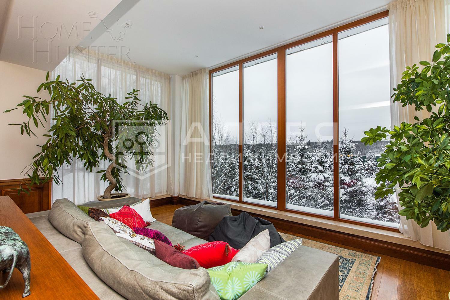 3-этажный коттедж 1 000 м² с отделкой