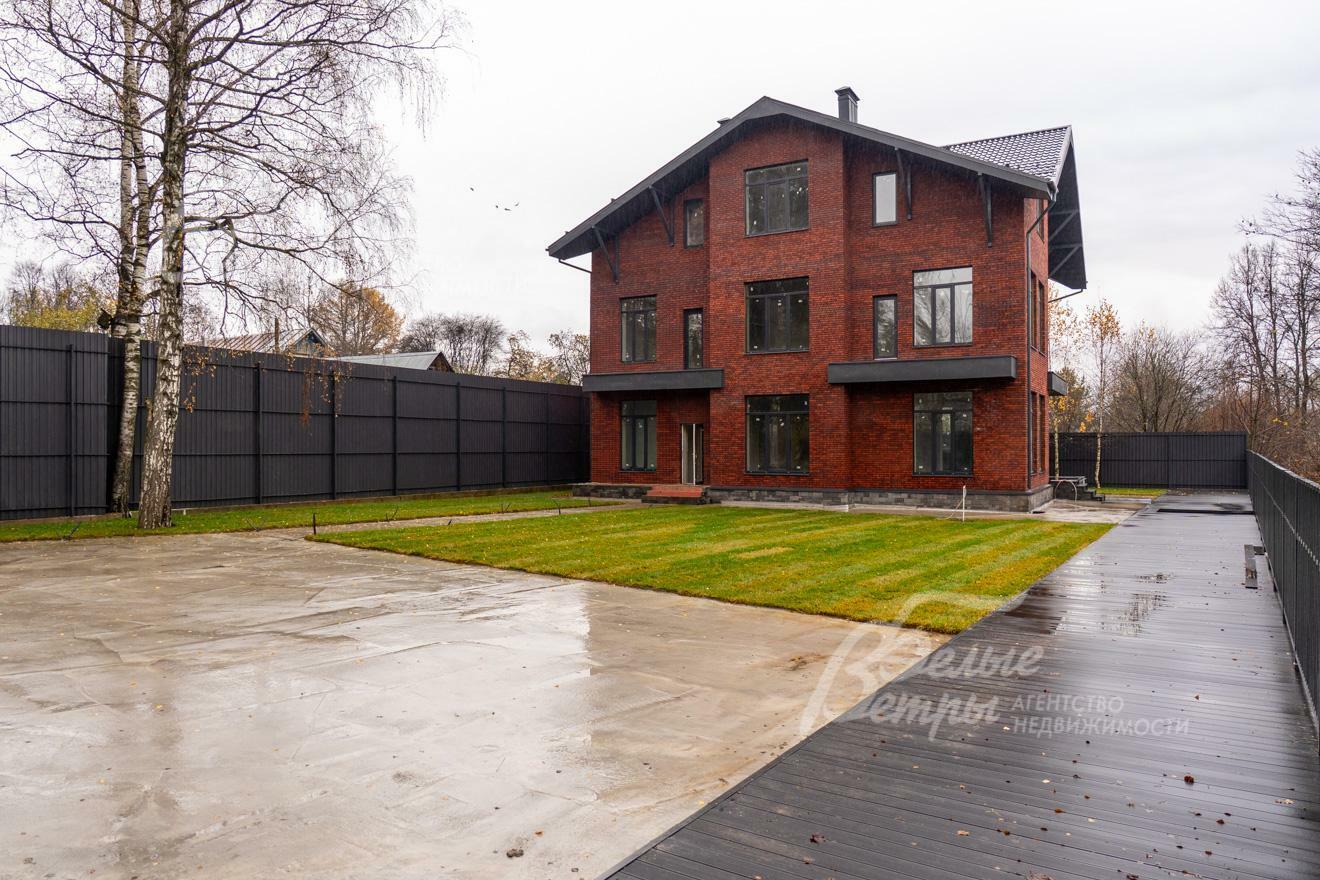 2-этажный коттедж 443 м² без отделки