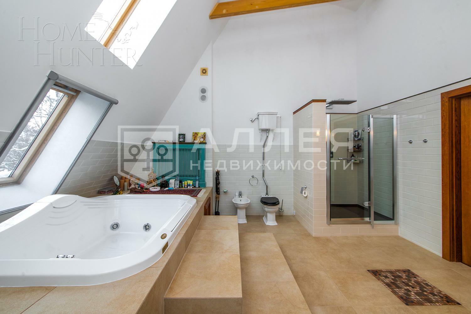 3-этажный коттедж 1 000 м² с отделкой