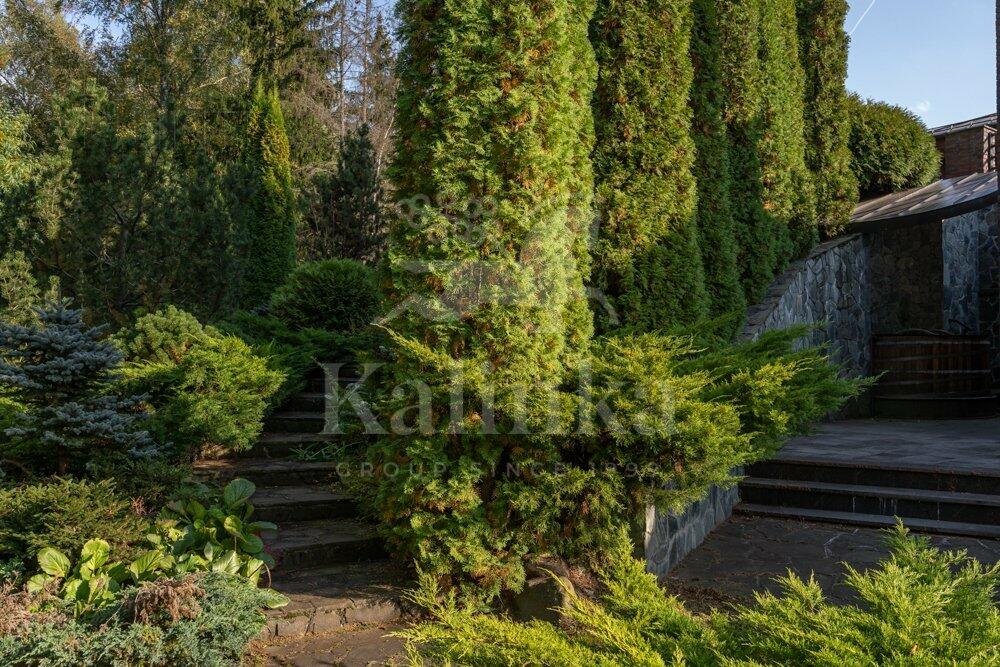 2-этажный коттедж 2 800 м² с отделкой