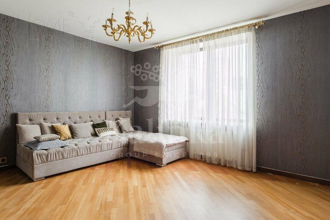 2-УРОВНЕВАЯ КВАРТИРА С ОТДЕЛКОЙ 246 М² НА 4 ЭТАЖЕ