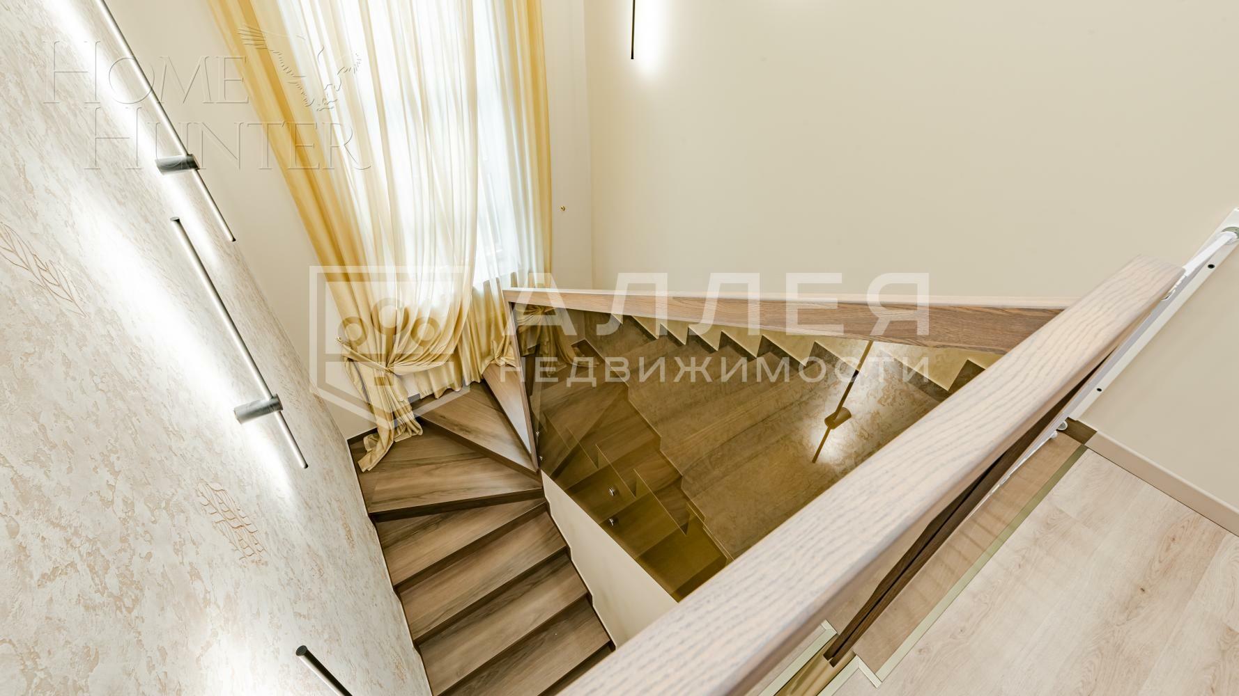 2-этажный коттедж 241 м² с отделкой