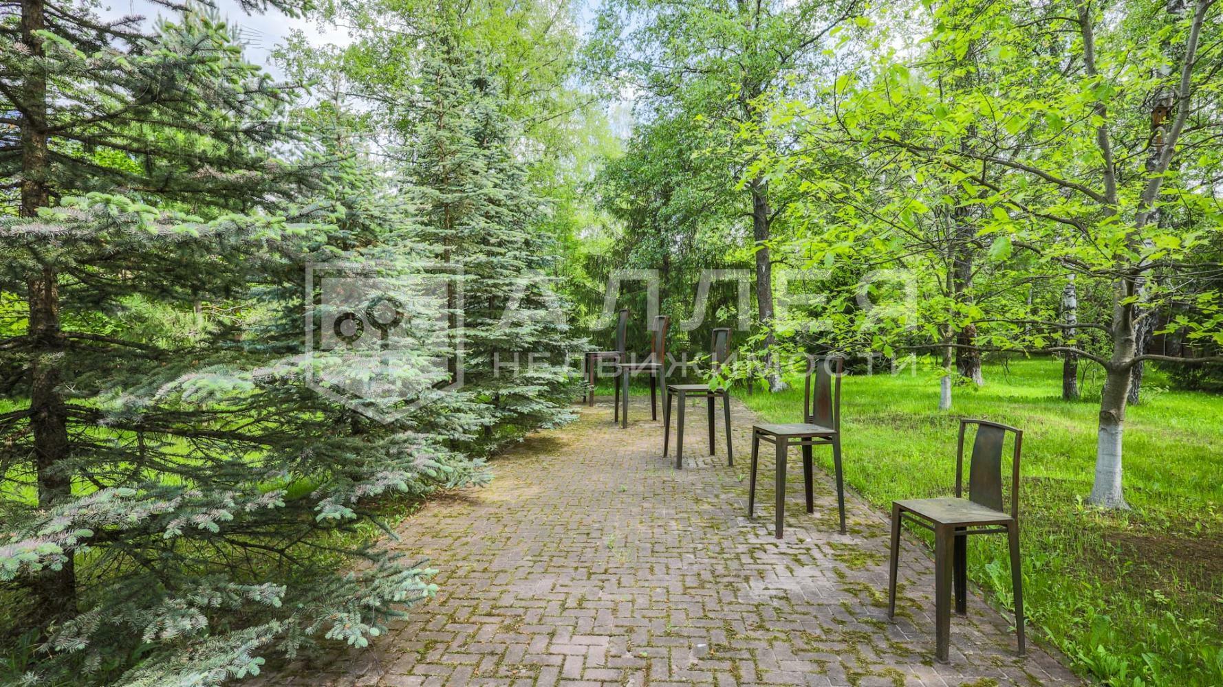 3-этажный коттедж 1 000 м² с отделкой