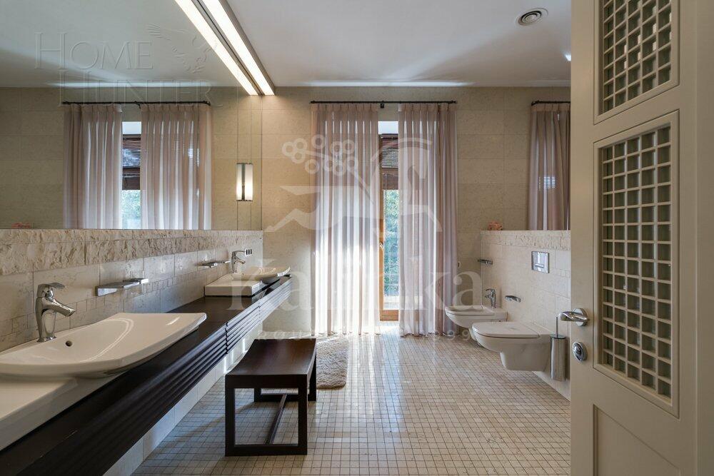 2-этажный коттедж 2 800 м² с отделкой