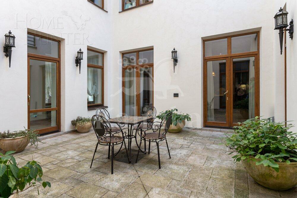 2-этажный коттедж 2 800 м² с отделкой