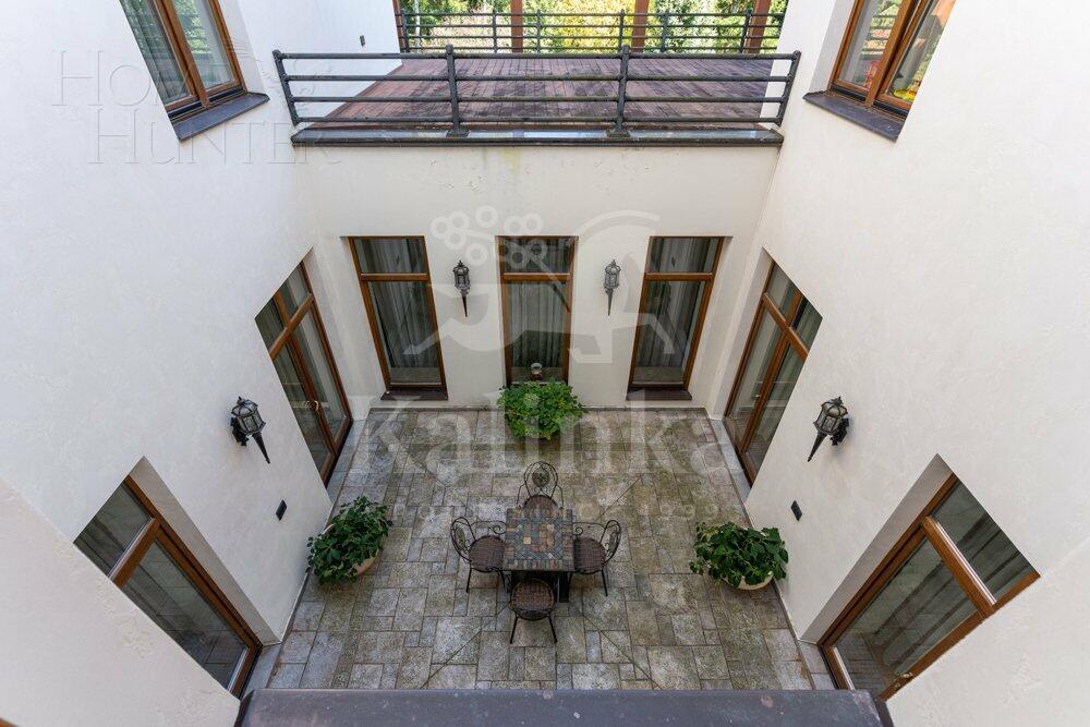 2-этажный коттедж 2 800 м² с отделкой