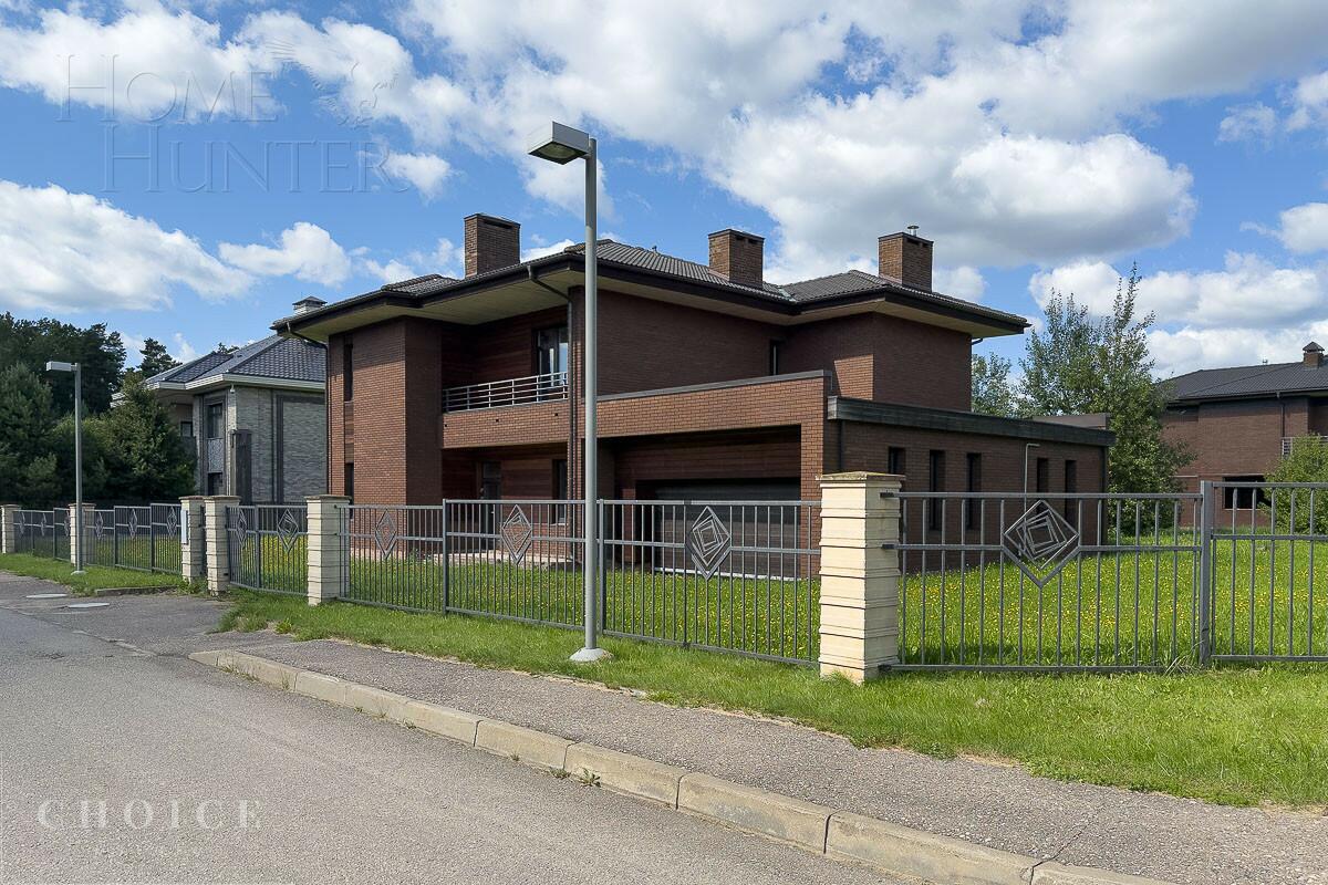 2-этажный коттедж 352.54 м² без отделки