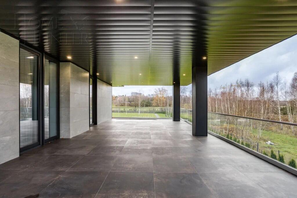 2-этажный коттедж 1 111 м² с отделкой