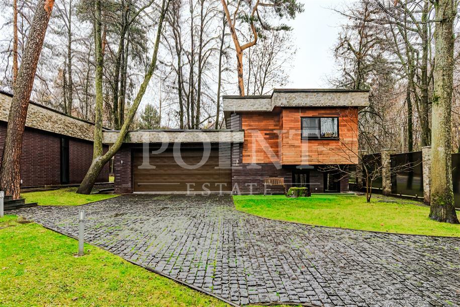 2-этажный коттедж 640 м² с отделкой