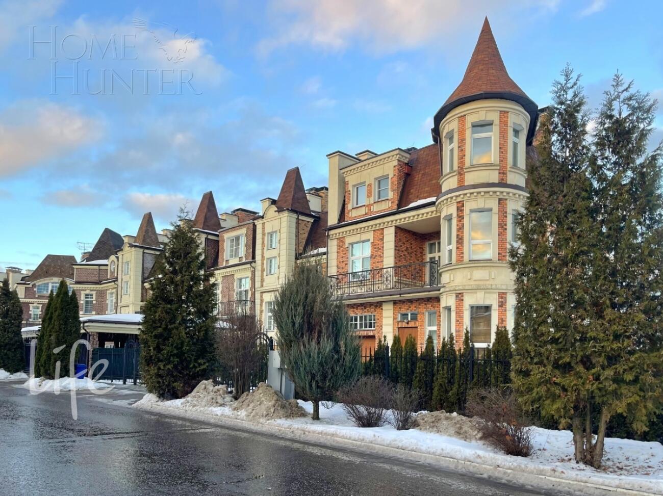 2-этажный таунхаус 350 м² с отделкой