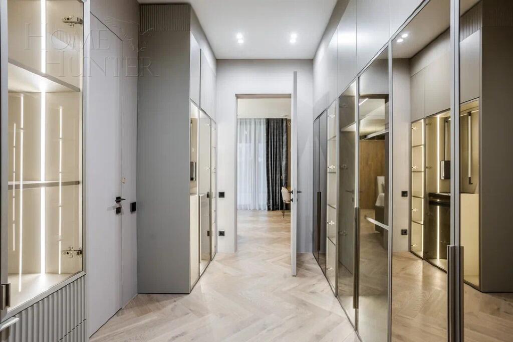 2-этажный коттедж 1 111 м² с отделкой