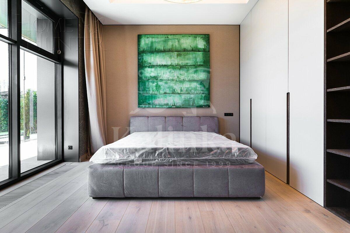 2-этажный коттедж 1 100 м² с отделкой