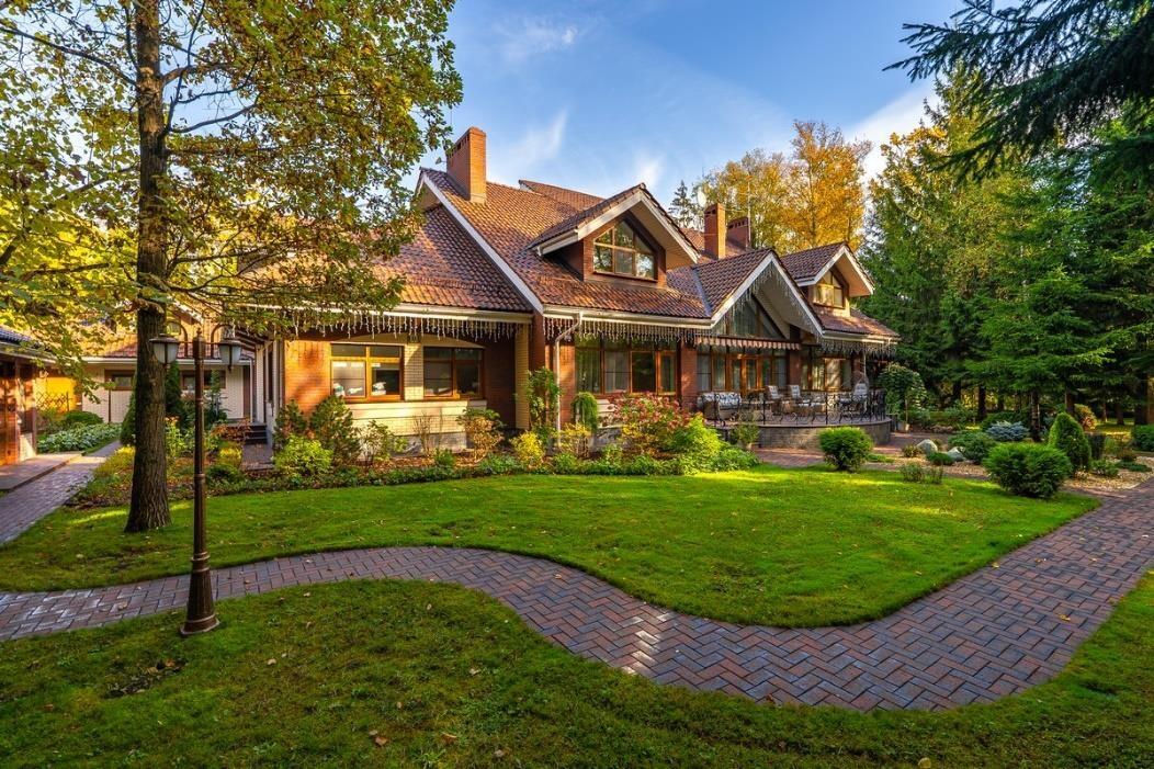 2-этажный коттедж 900 м² с отделкой