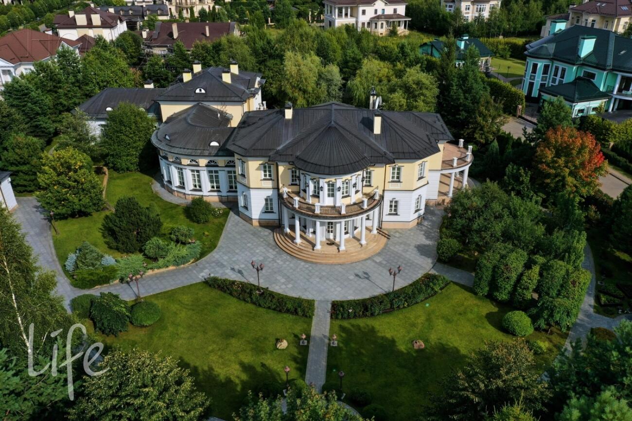 КОТТЕДЖ 2 000 м² с отделкой