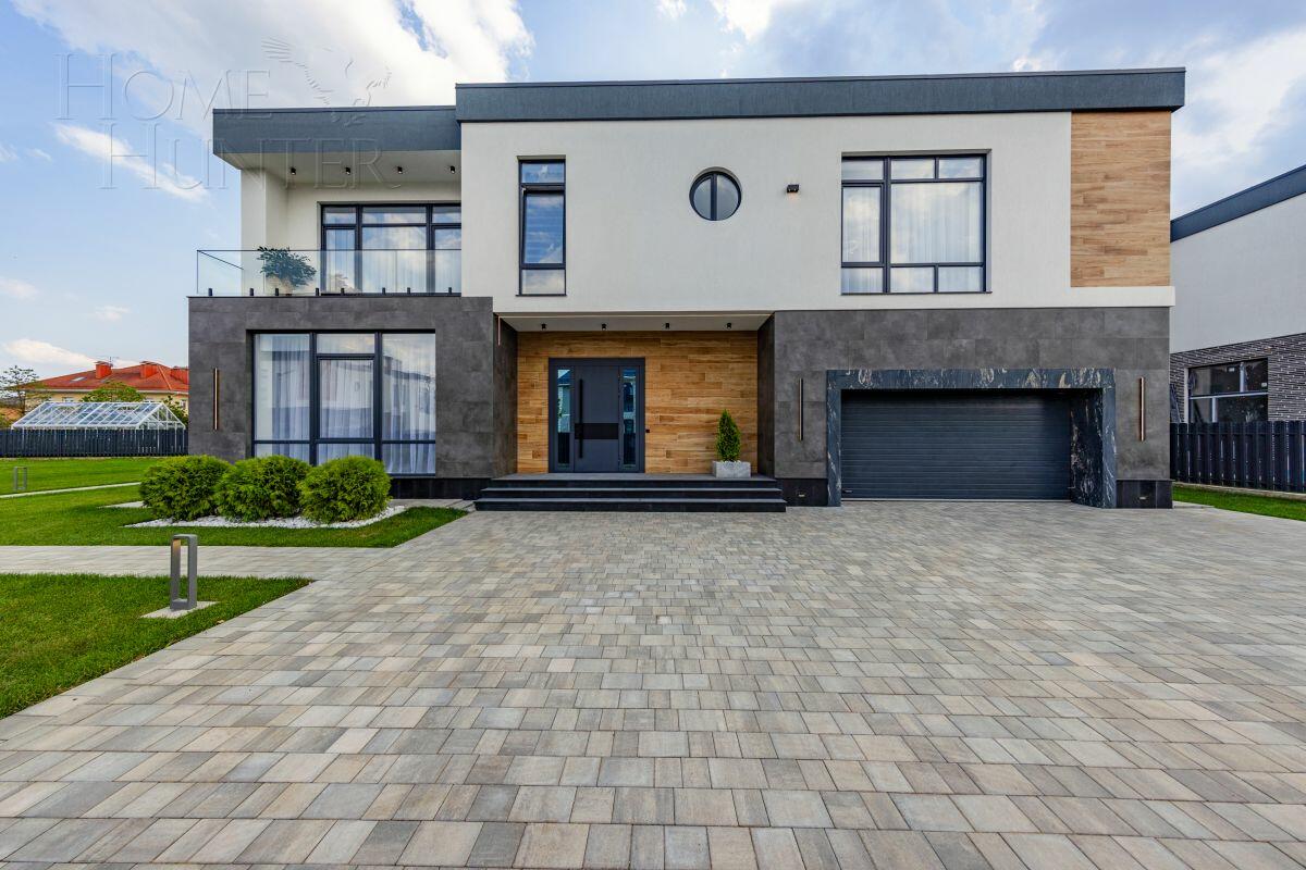 2-этажный коттедж 450 м² с отделкой