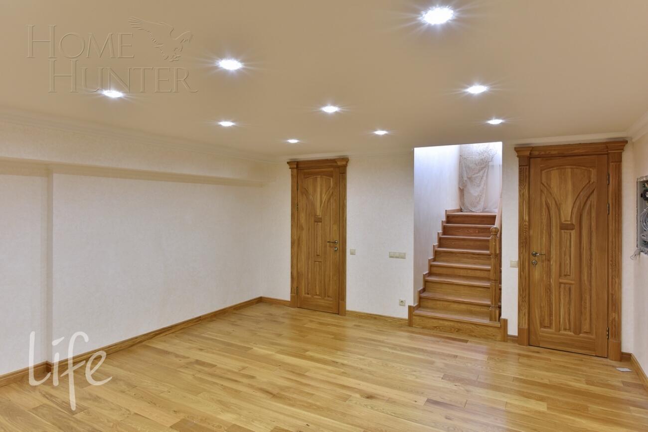 2-этажный таунхаус 350 м² с отделкой