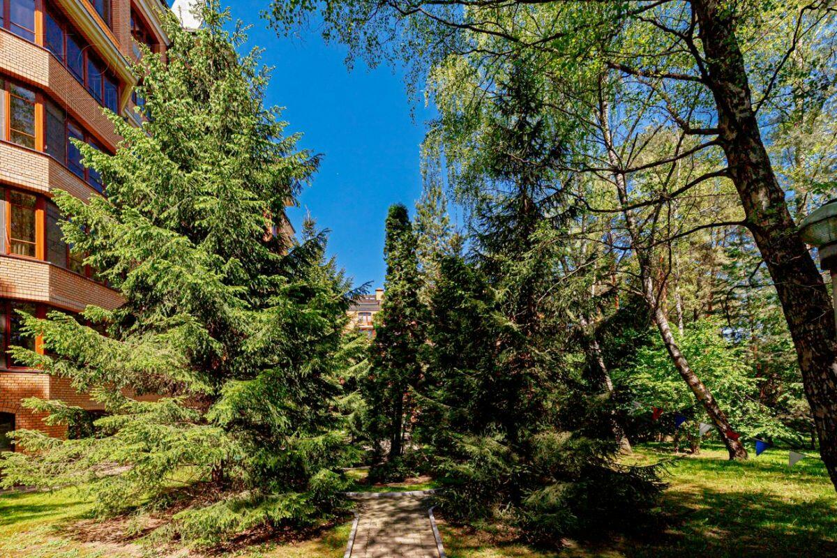 5-КОМН. КВАРТИРА С ОТДЕЛКОЙ 220.3 М² НА 2 ЭТАЖЕ