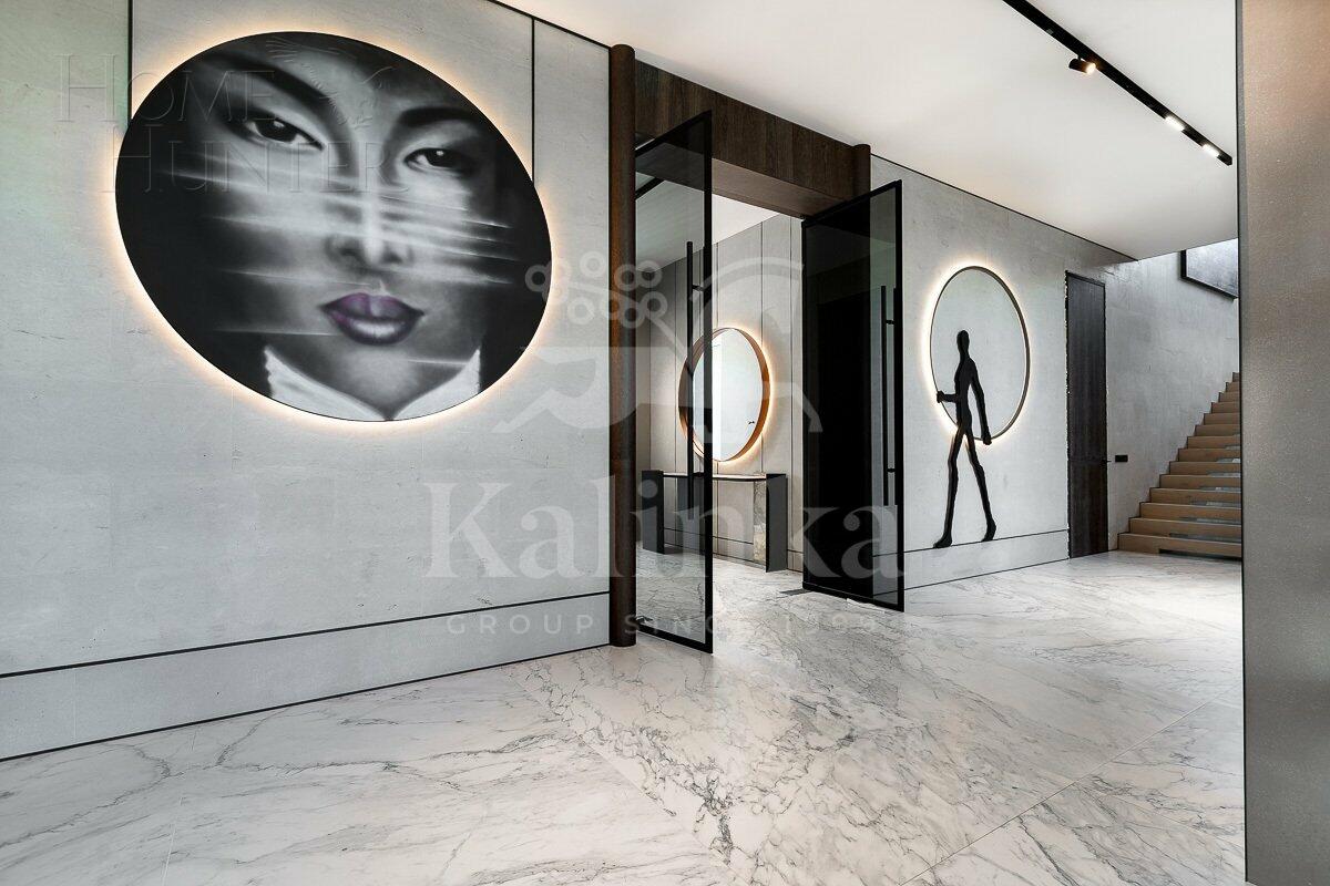 2-этажный коттедж 1 100 м² с отделкой