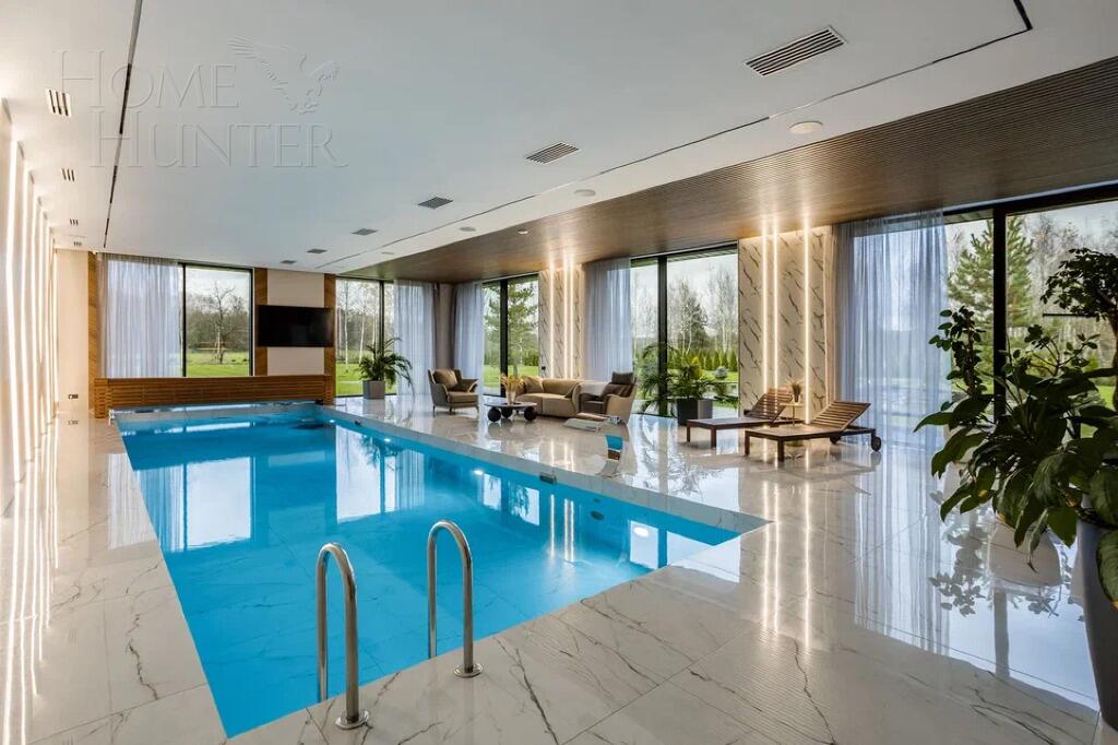 2-этажный коттедж 1 111 м² с отделкой