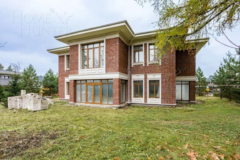 2-этажный коттедж 381 м² без отделки