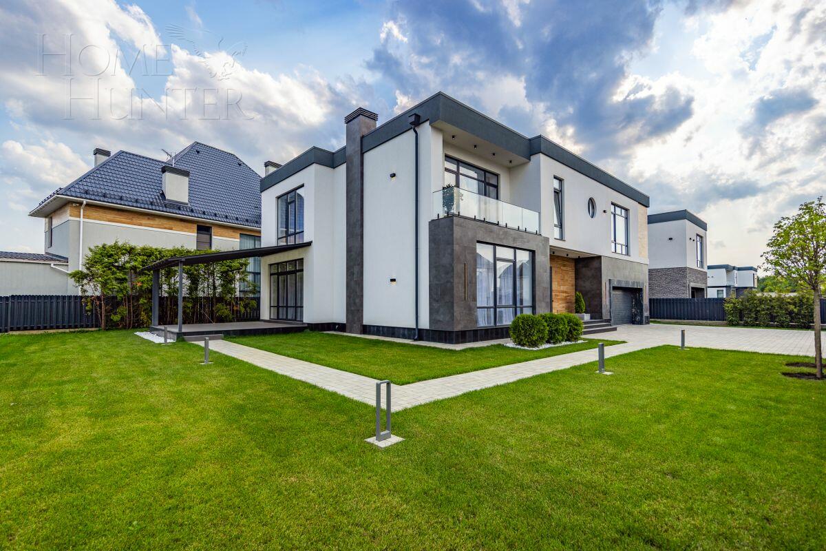 2-этажный коттедж 450 м² с отделкой