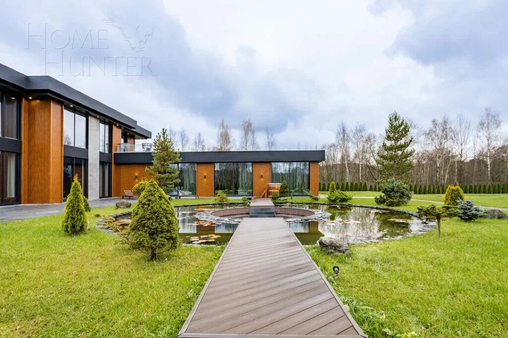 2-этажный коттедж 1 111 м² с отделкой