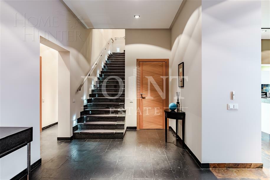 2-этажный коттедж 640 м² с отделкой